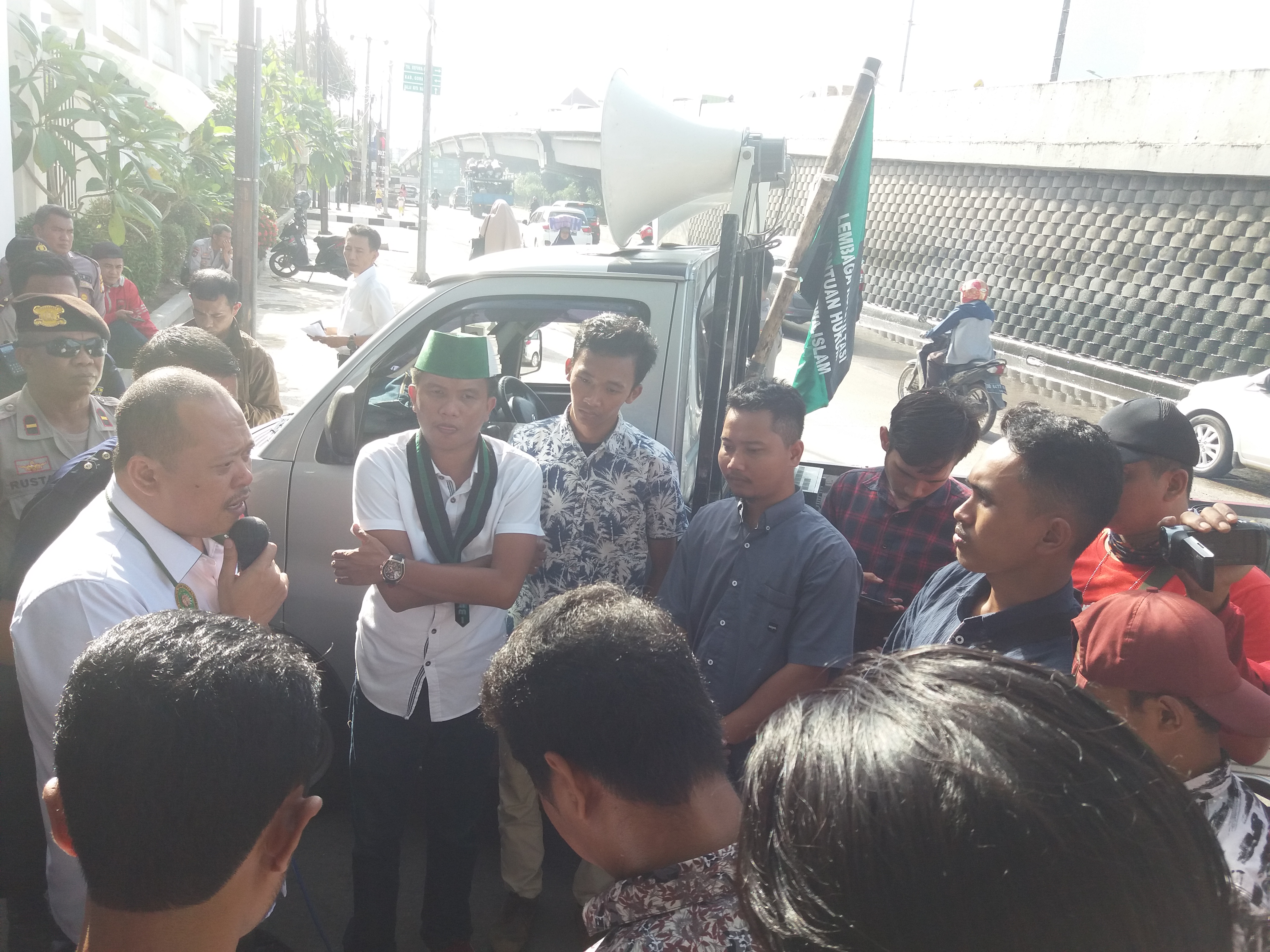 LKBHMI Demo Tagih Kejelasan Kasus Jentang