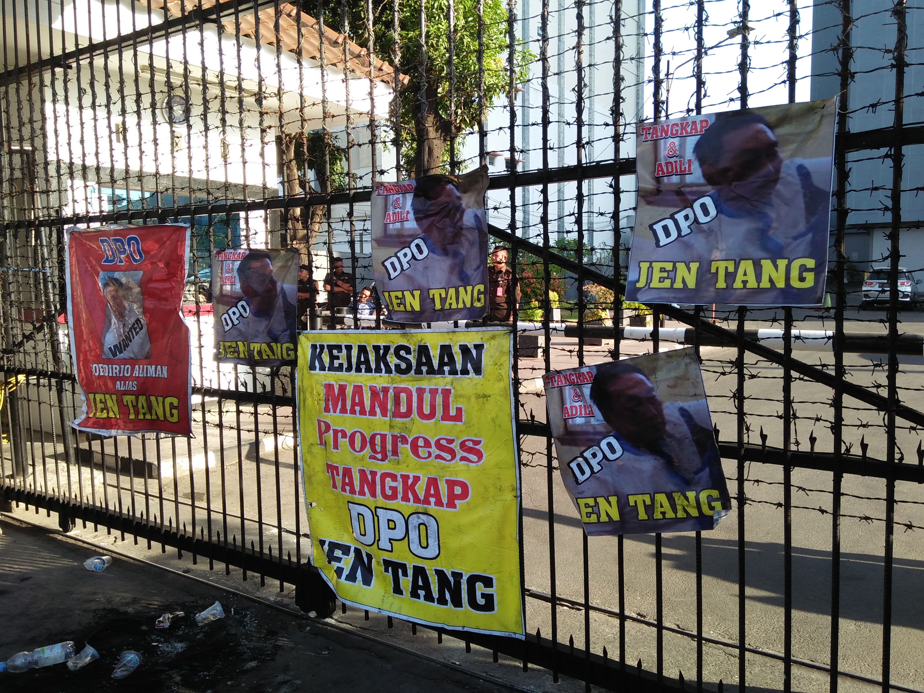 Kejati Sulsel Tak Mampu Tangkap Jentang, ACC Desak Jokowi Evaluasi Kajagung