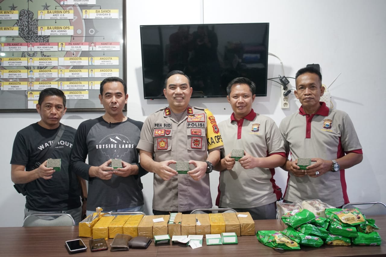 Polisi Gagalkan Upaya Penyelundupan 12 Dos Bahan Peledak