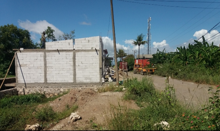 Puluhan Bangunan Permanen Berdiri Diatas Lahan Diduga Fasum Parangloe