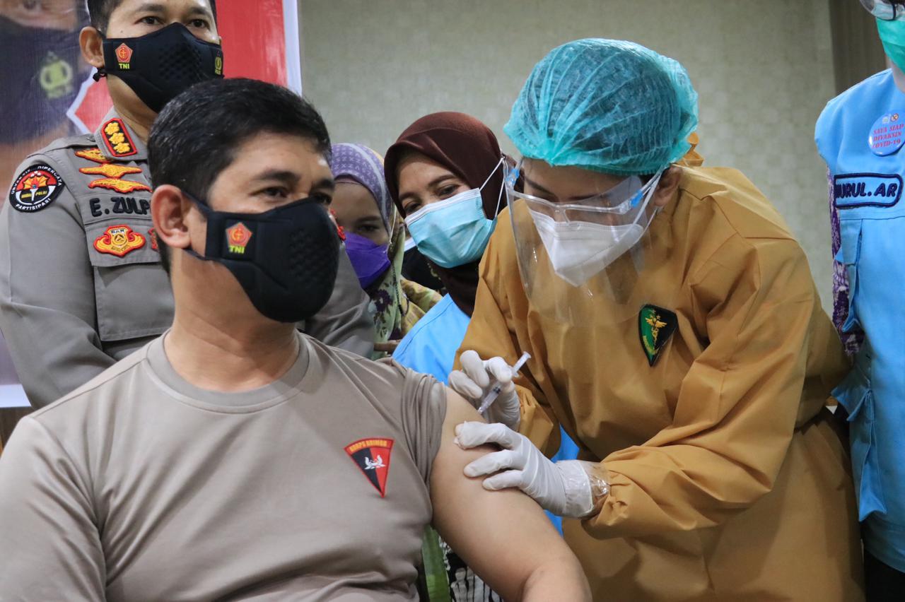 Kapolda Sulsel: Vaksin Covid-19 dari Pemerintah Aman dan Halal