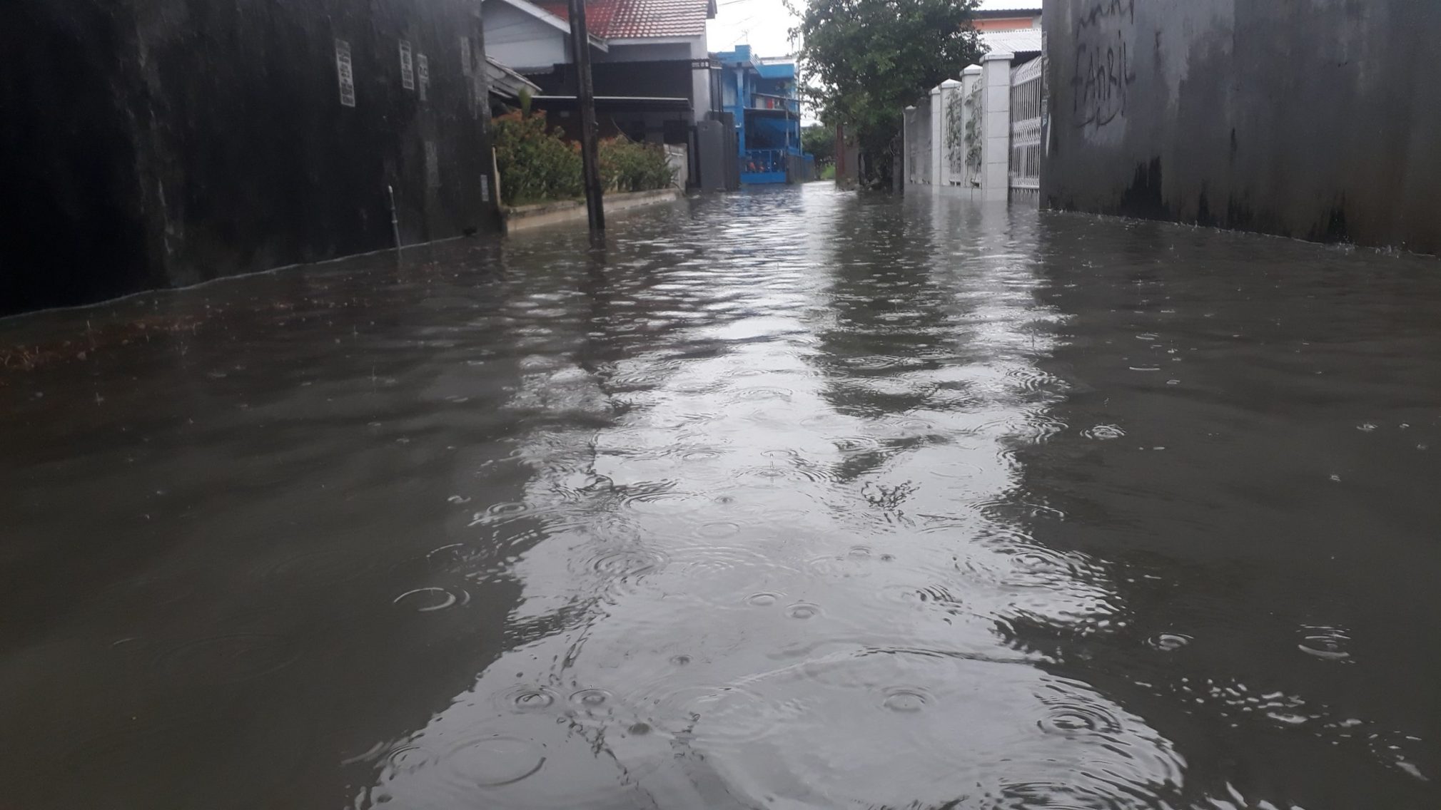 Jalan Toa Daeng 3 Tergenang Air Setinggi Lutut