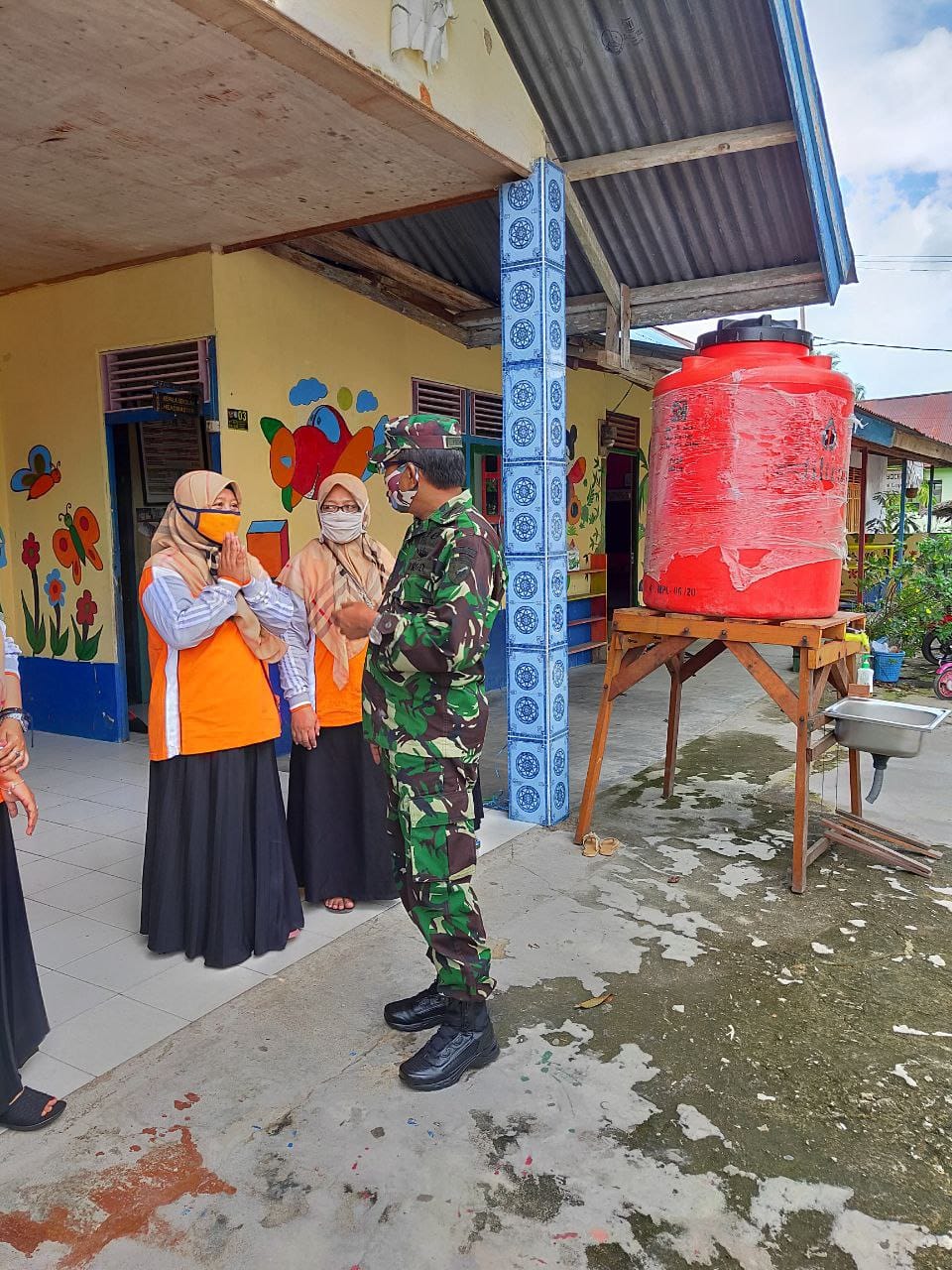 Kainfolahtadam XXI Tanjungpura Bagikan Sanitasi ke Sekolah Paud