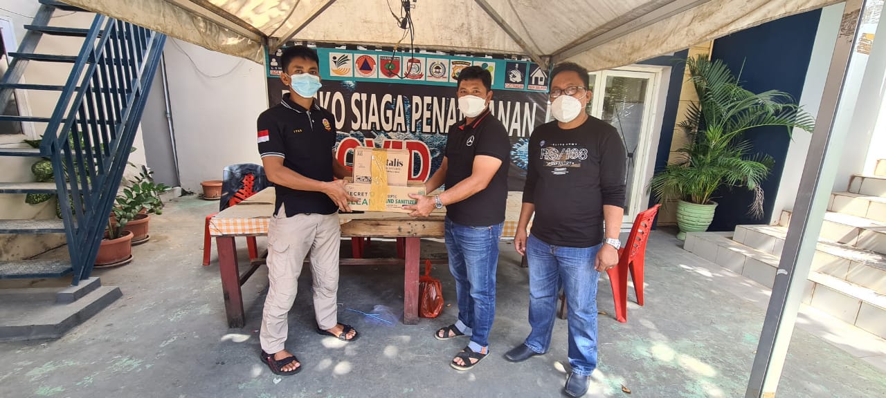 Perumda Parkir Serahkan Bantuan Ke Satgas Detektor Tamalanrea