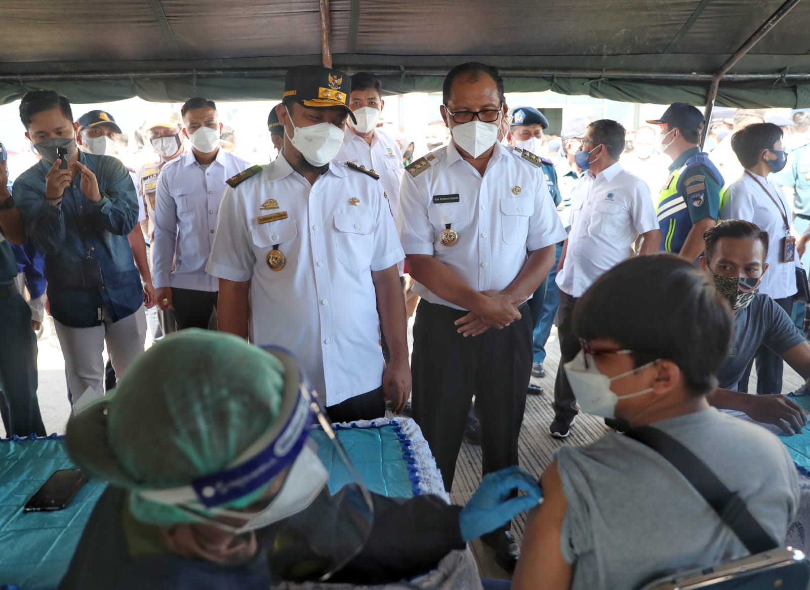 Wali Kota Dukung Pelabuhan Makassar Jadi Area Wajib Vaksin