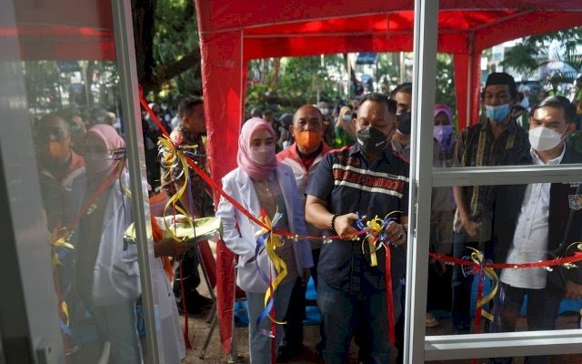 Camat Tamalate Resmikan Posko Kontainer di Kelurahan Manuruki