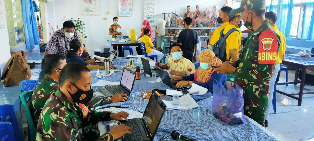 482 Siswa SMA Negeri 1 Maros Ikuti Serbuan Vaksinasi