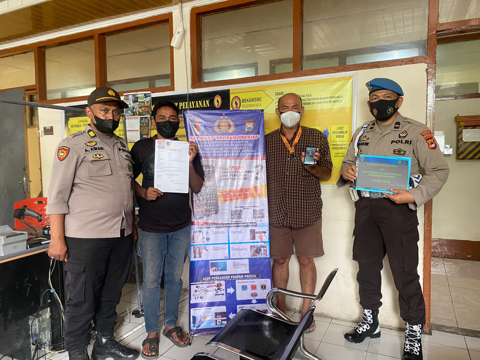 Polsek Makassar Sosialisasikan Program Propam Presisi Ke Warga