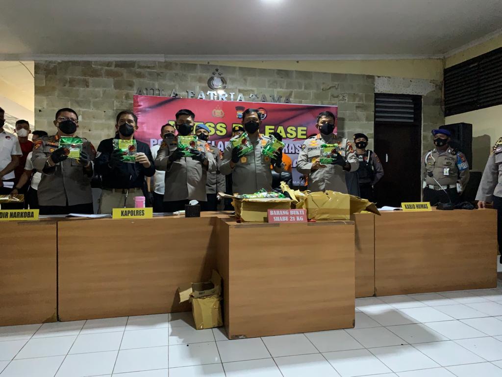 21Kg Sabu Dalam Kemasan Teh Hijau Diamankan Polisi di Pelabuhan Makassar