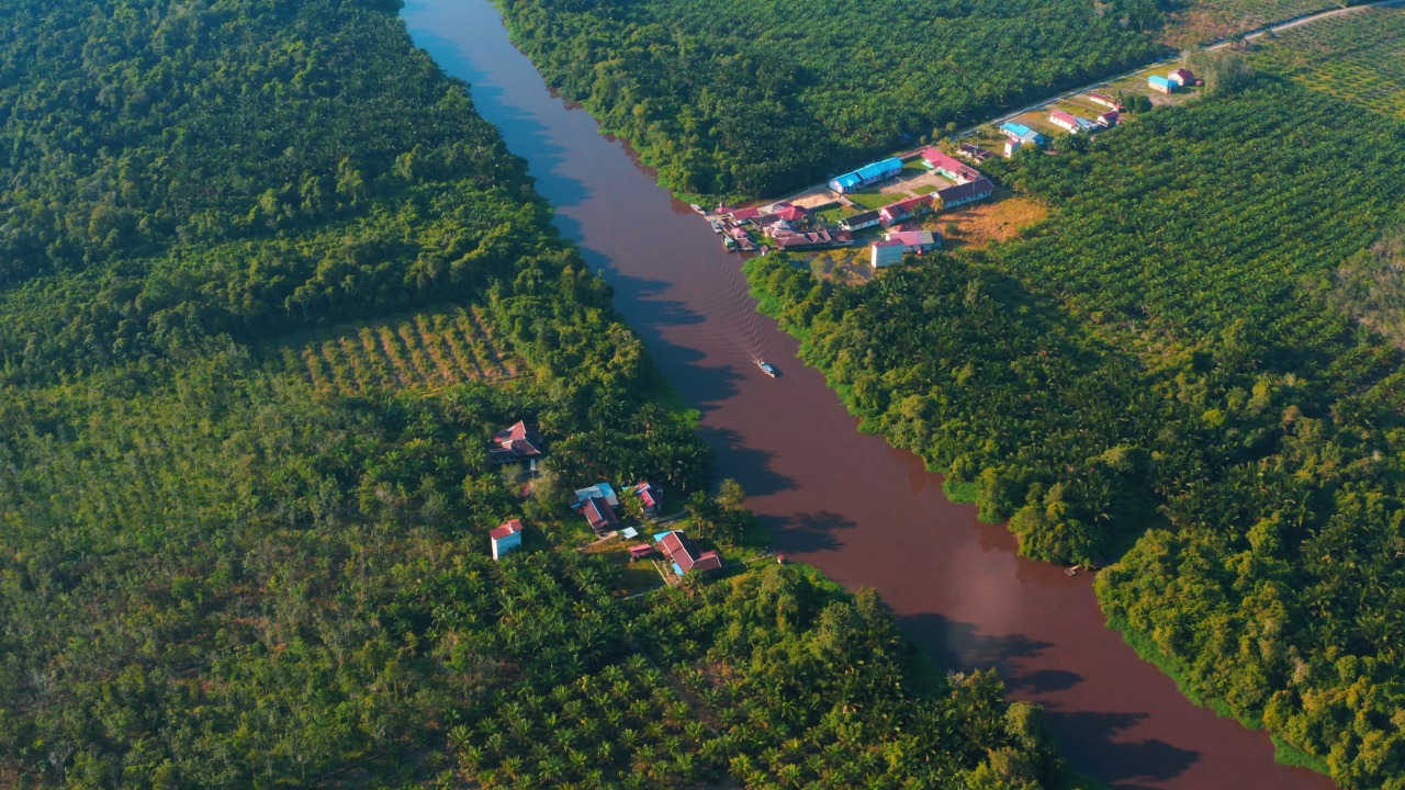 Penerbitan 1000 STDB untuk Petani Kelapa Sawit Swadaya di Kabupaten Kubu Raya