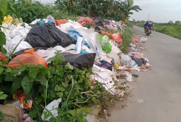 Warga Bangkala Makassar Diteror Bau Busuk