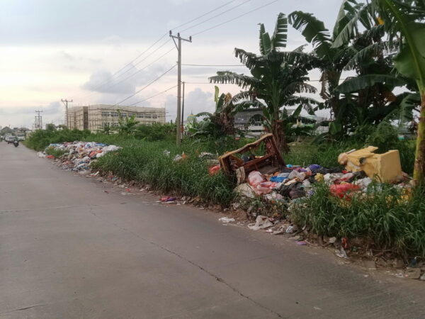 Respon Lurah dan Camat Terkait Teror Bau Busuk Tumpukan Sampah