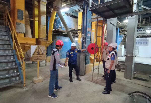 Damkar Makassar Selidiki Penyebab Kebakaran Pabrik Pakan Pokphand, Ini yang Ditemukan