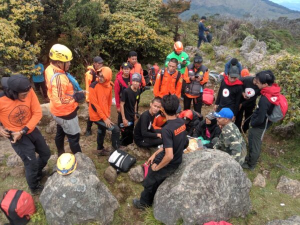 Remaja Wanita Alami Hiportermia saat Mendaki di Gunung Bawakaraeng