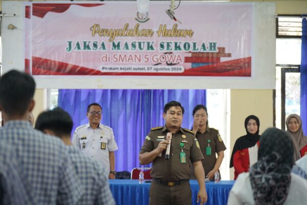 Kasi Penkum Bekali Pelajar SMA 5 Gowa Lewat Program JMS
