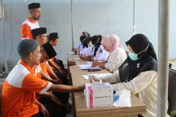 Pastikan Kesehatan Warga Binaan, Lapas Parepare Gandeng Dinkes Gelar Pemeriksaan Mobile VCT HIV dan Skrining TB