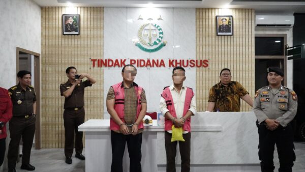 Kejaksaan Tetapkan dan Tahan Dua Tersangka Kasus Dugaan Korupsi PNBP di Pelabuhan Batam