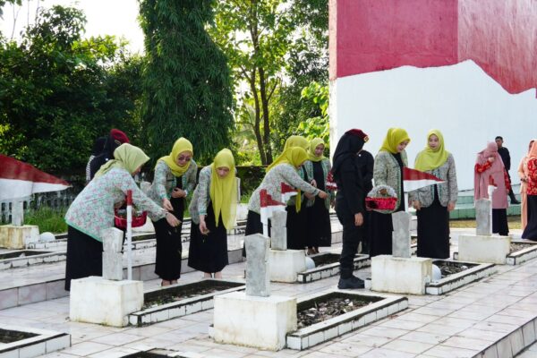 Pipas Rutan Pangkajene Gelar Ziarah Makam Pahlawan Dalam Rangka HUT Pipas ke 21