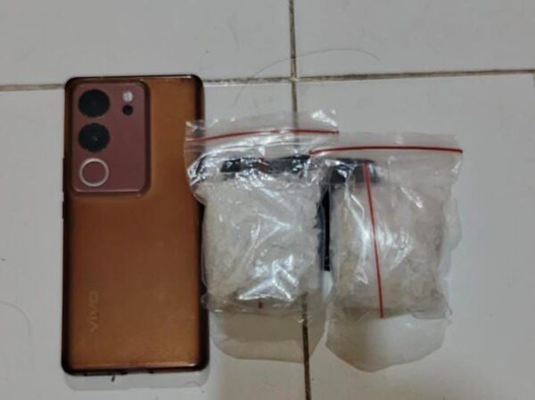 Polda Sulsel Bekuk Pria Lagak Aneh Pemesan 2 Saset Sabu di Wajo