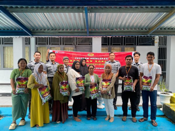 Rutan Masamba Berbagi Sembako ke Keluarga WBP