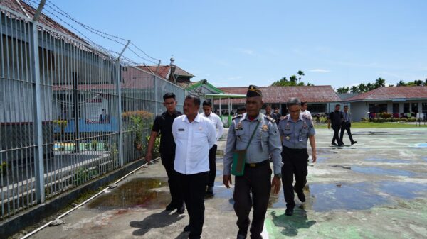 Dirjenpas Sambangi Petugas Lapas Nabire yang Terluka