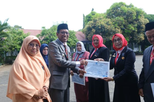 HUT ke-80 RI di SMAN 22 Makassar Teguhkan Semangat Persatuan dan Pelestarian Tradisi