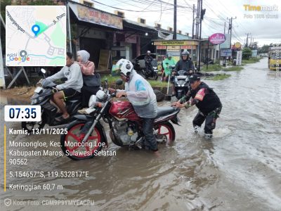 Babinsa, Kades dan Binmas Bersinergi Bantu Warga Terdampak Banjir di Moncongloe