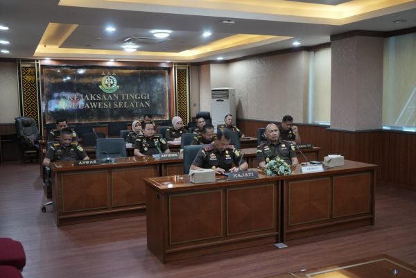 Kajati Sulsel Ikuti FGD Penyusunan Pedoman Penundaan Penuntutan dan Denda Damai