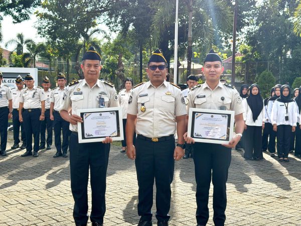 Dorong Budaya Kerja Profesional, Lapas Narkotika Sungguminasa Beri Penghargaan Pegawai Teladan