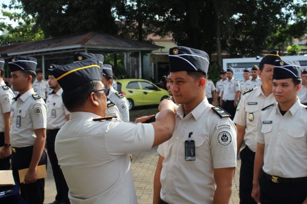 Apel Pagi, 10 Pegawai Lapas Narkotika Sungguminasa Naik Pangkat